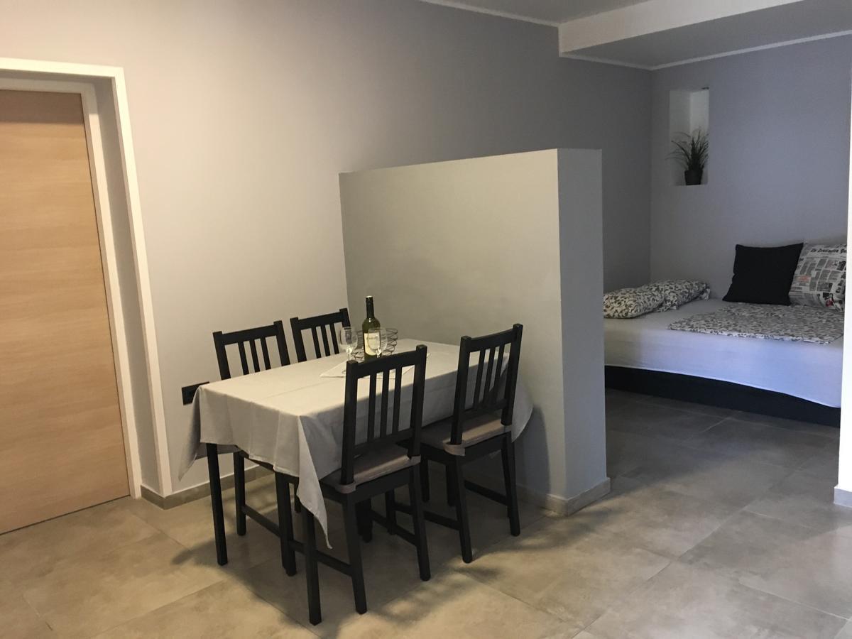 Apartments Ceh Ližnjan Εξωτερικό φωτογραφία
