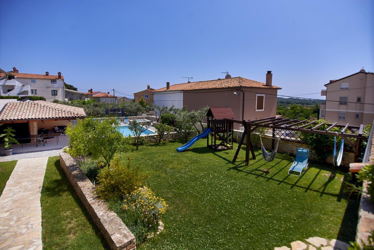 Apartments Ceh Ližnjan Εξωτερικό φωτογραφία