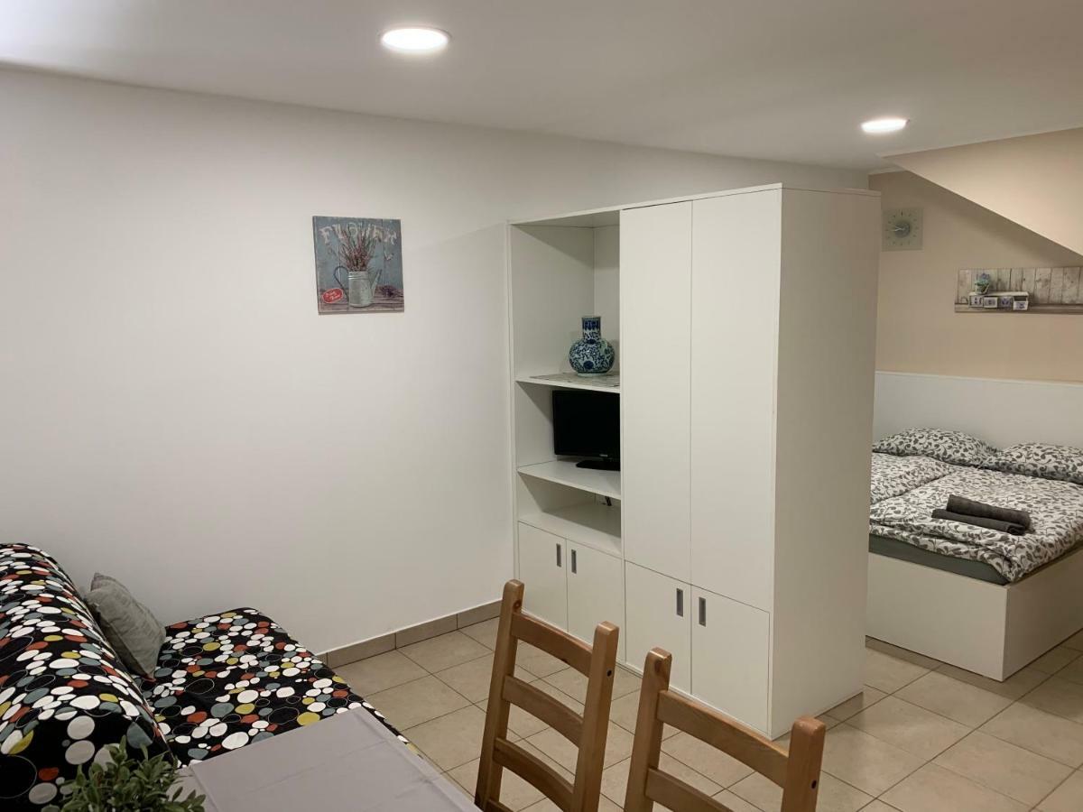 Apartments Ceh Ližnjan Εξωτερικό φωτογραφία